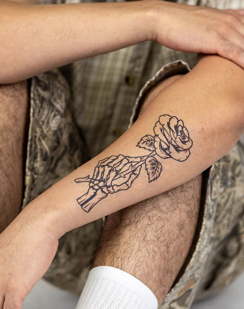Hand & Roses